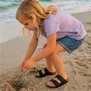 Birkenstock Arizona Kids Black Sandals Size 32/ Little Kid 1-1.5